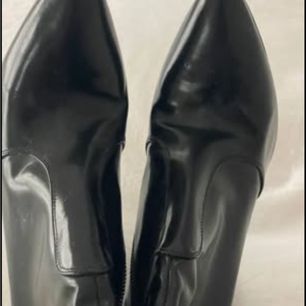 Burberry Glossy Black Leather over the knee boots - Picture 3 of 5
